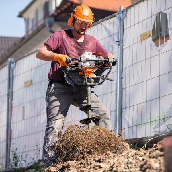 STIHL BT 131 EARTH AUGER - Image 2